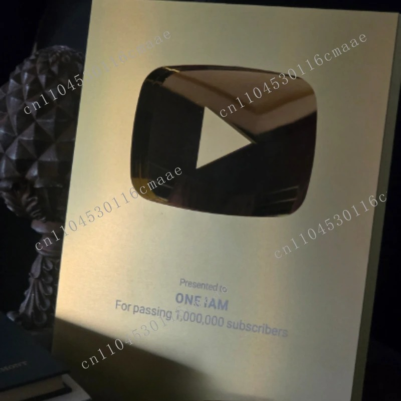 カスタムネーム入り、パーソナライズされたYouTubeプレイ - Esports Gaming Trophy のレビューと価格