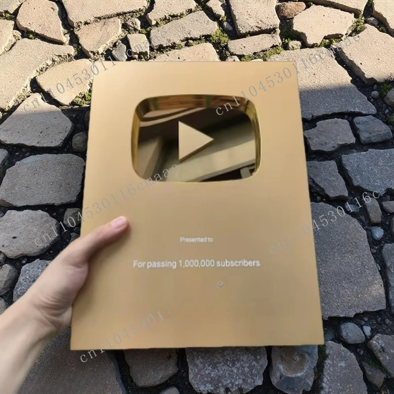 カスタムネーム入り、パーソナライズされたYouTubeプレイ - Esports Gaming Trophy のレビューと価格